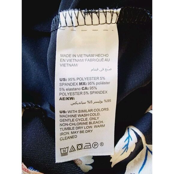 Chico's 2 Black Top Shirt Long Sleeve Hip Tie Slinky Stretch‎ Size Large - Picture 6 of 6